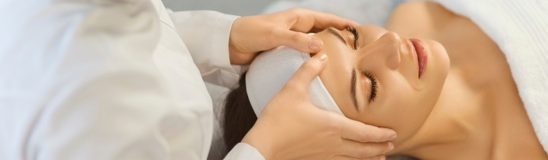 Stretch mark removal treatment improving skin texture naturally